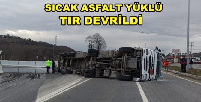Asfalt Yola Döküldü