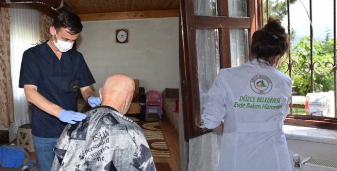 Evde Bakım Hizmetleri Devam Ediyor