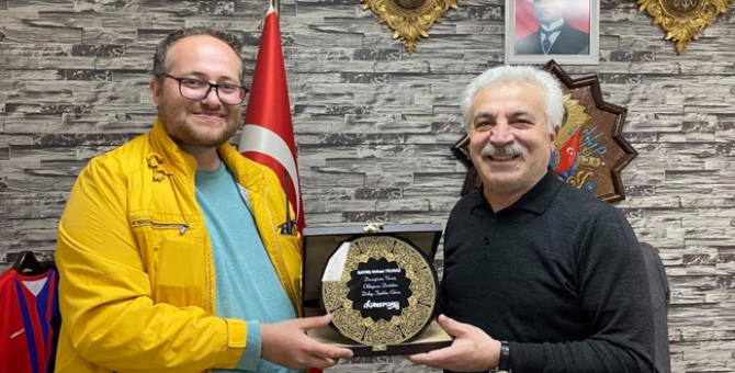 Kooperatif Başkanına Plaket Verildi