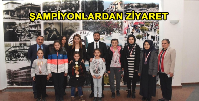 Satranç Şampiyonlarından Ziyaret