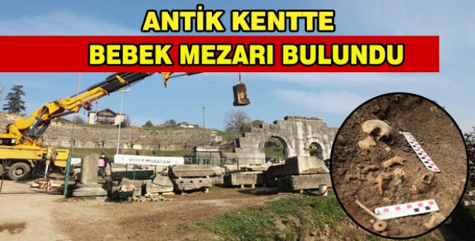 Su Arkı Ve Heykel Kaidesi Bulundu