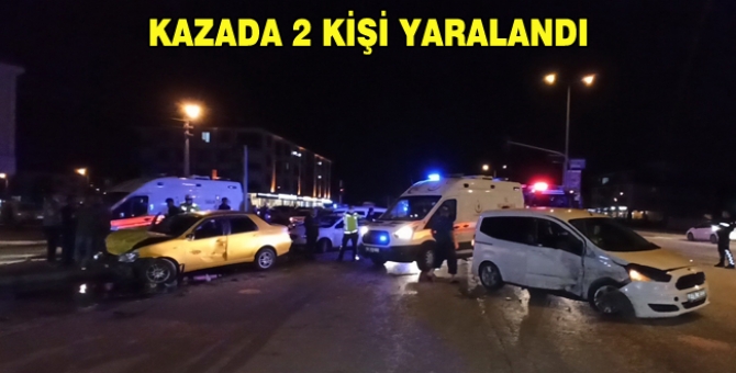 Ticari Araç İle Otomobil Çarpıştı