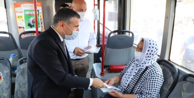 Vali Atay Hem Denetledi Hem Maske Dağıttı