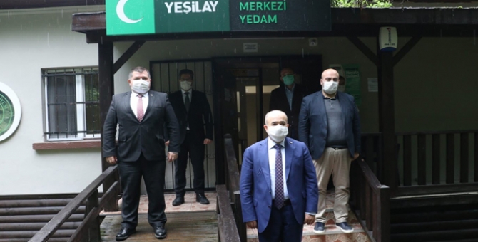 Vali Dağlı’dan Yeşilay'a Veda Ziyareti