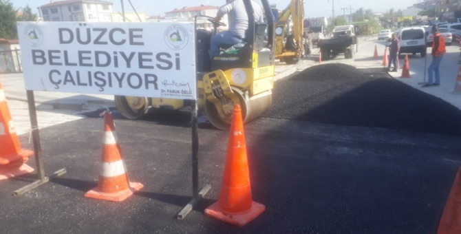 Düzce'nin Dört Bir Yanında Yol Çalışması